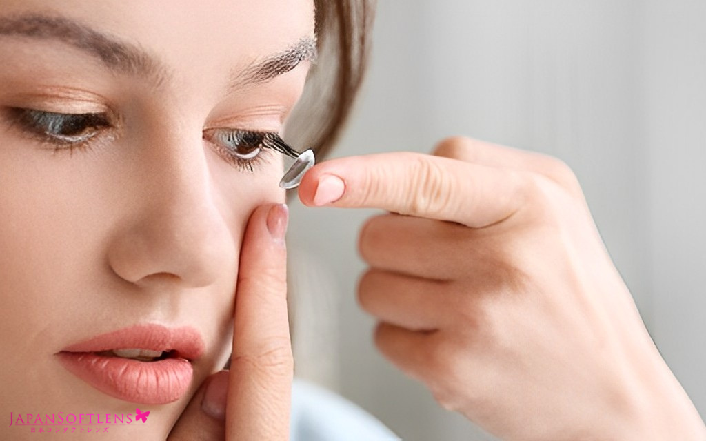 softlens hilang di belakang mata apakah benar?