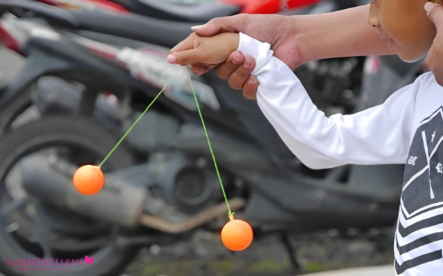 mengetahui manfaat permainan lato-lato untuk anak-anak